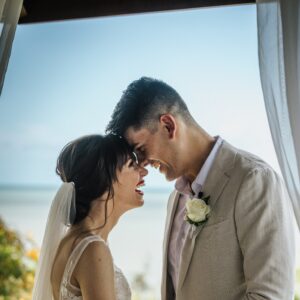 CH110921 Summer rain Photography (68) Happy Couple on their wedding day